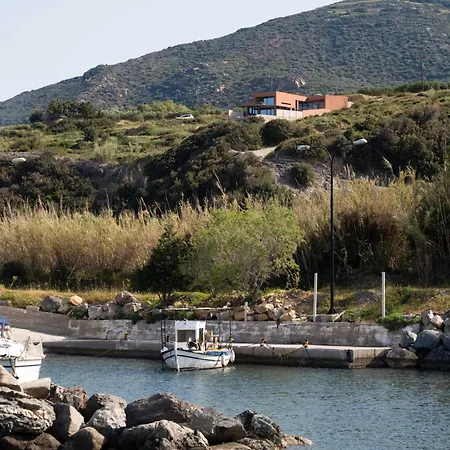 Villa Casa Tarrha- Beachfront With Heated Pool Livadia (Crete)