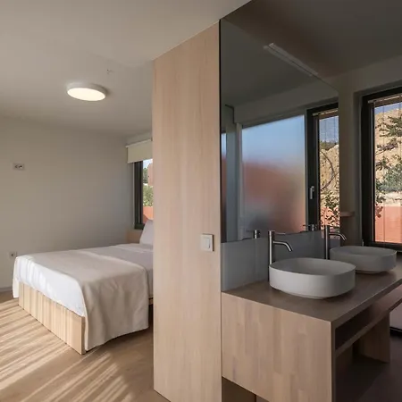 Casa Tarrha- Beachfront With Heated Pool * Livadia (Crete)